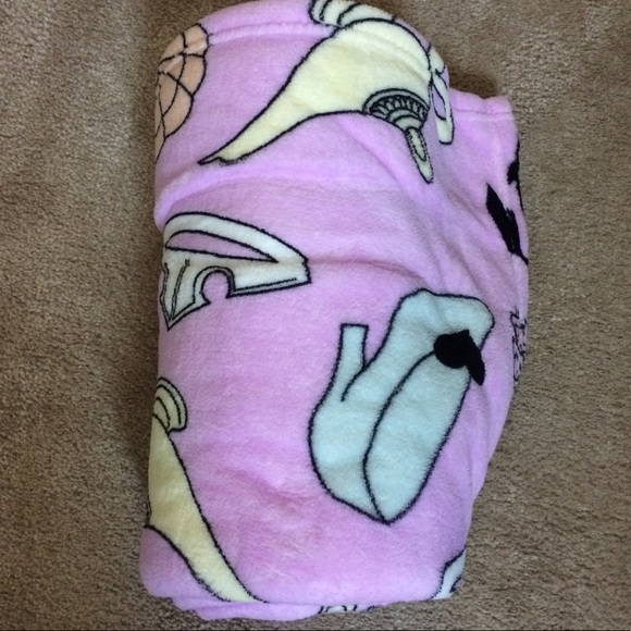 DISNEY/'S PRINCESS FLEECE BLANKET GIRLS CINDERELLA BELLE MICROFIBER THROW 50/"X60/"